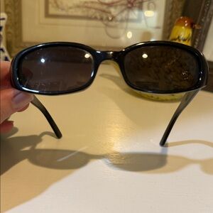 Gucci Sleek Black Sunglasses